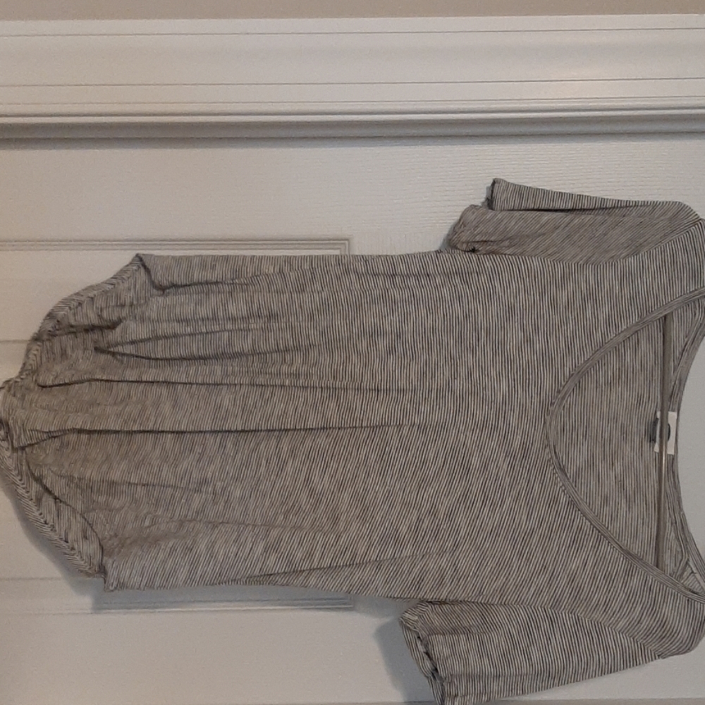 Swoop bottom round neck Tee